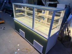 Pasta & İçecek Dolabı - Beyaz Yeşil Model