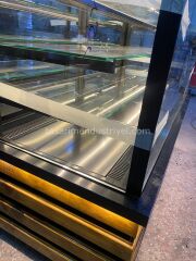 Pasta Dolabı Düz Camlı - Koyu Ahşap Model