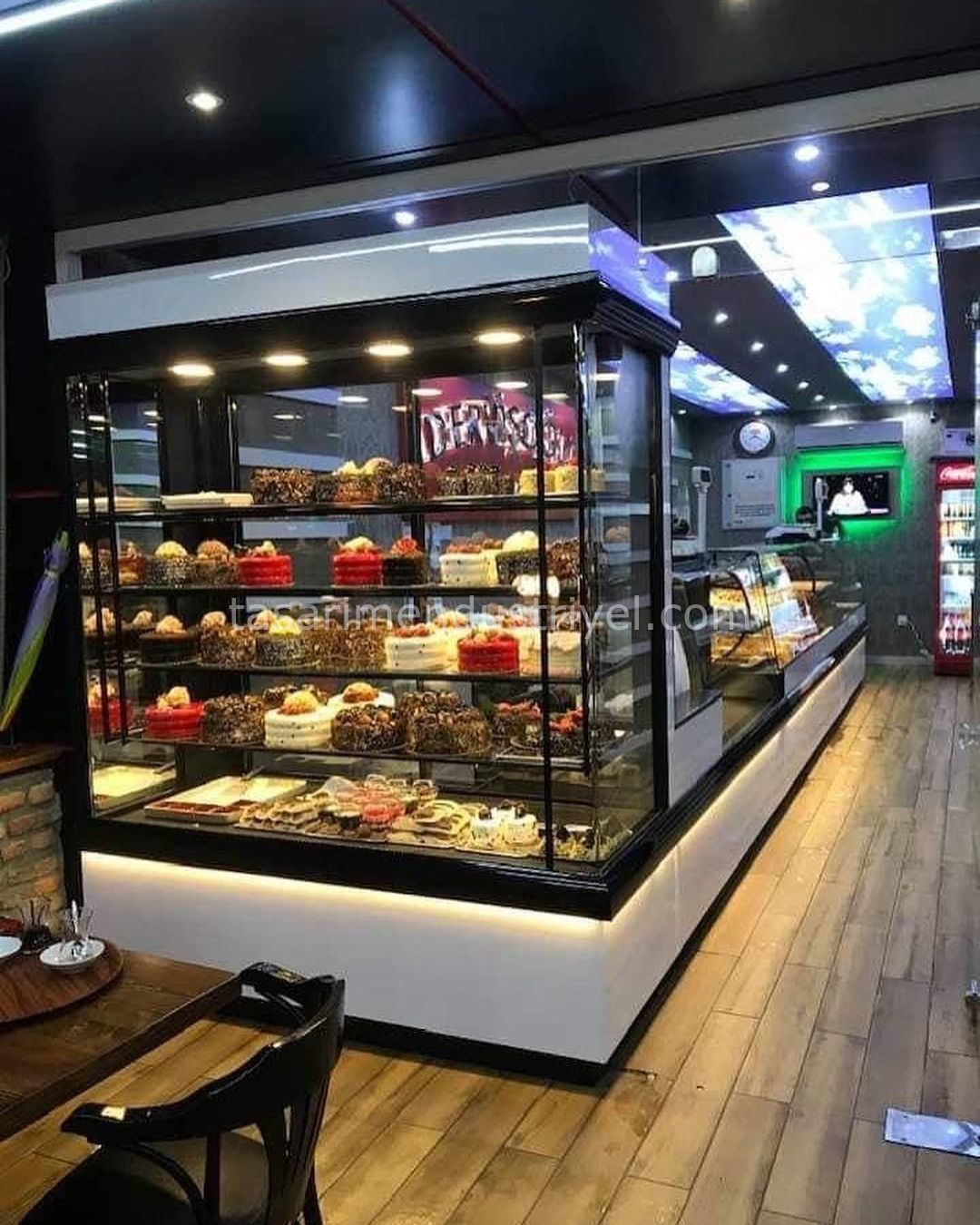 Cephe Tipi Pasta Dolabı - Beyaz Ahşap Model